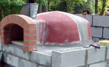 GUIDE: How to Build an Outdoor Pizza Oven